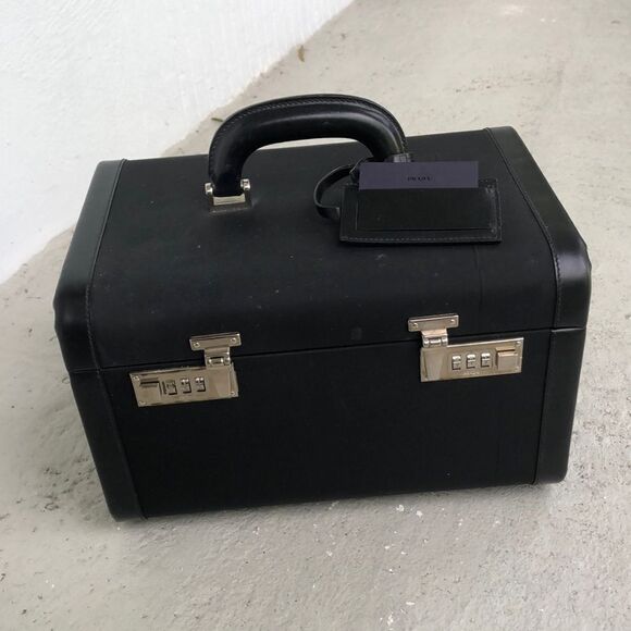 Prada Train/makeup case - Picture 1 of 15